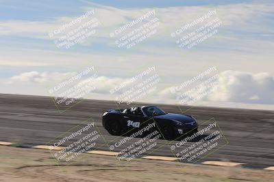 media/Jan-04-2026-SCCA SD (Sun) [[defc442887]]/4-Novice Group/Session 2 Bowl Speed Pans/